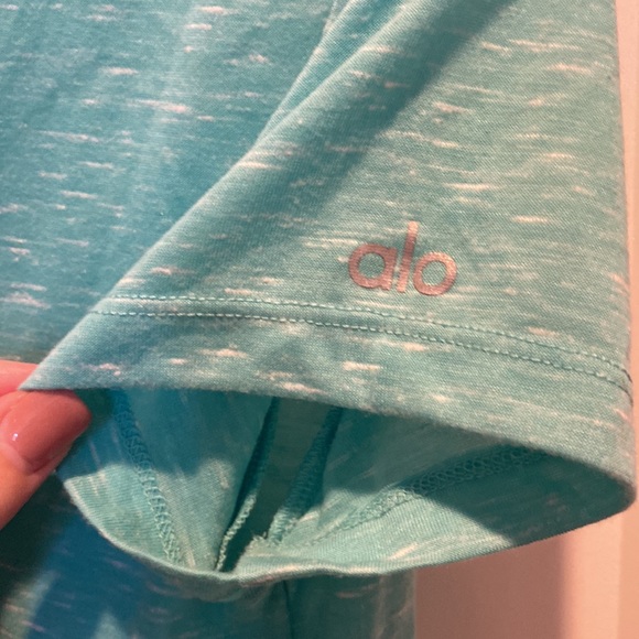 Alo Yoga V-neck Top - Picture 2 of 3